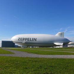 Zeppelin auf dem Boden